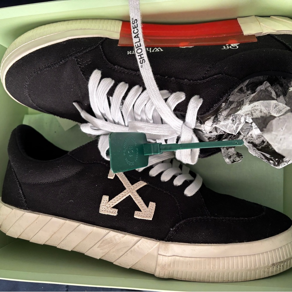 Off White Black and White Sneakers with Green Tag